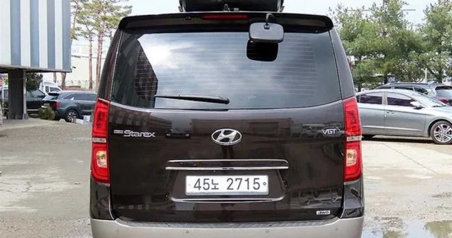 Hyundai Starex 