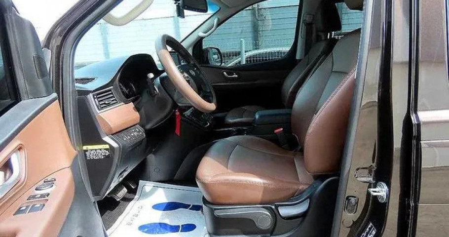 Hyundai Starex 