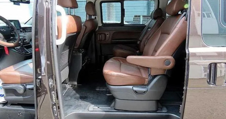 Hyundai Starex 