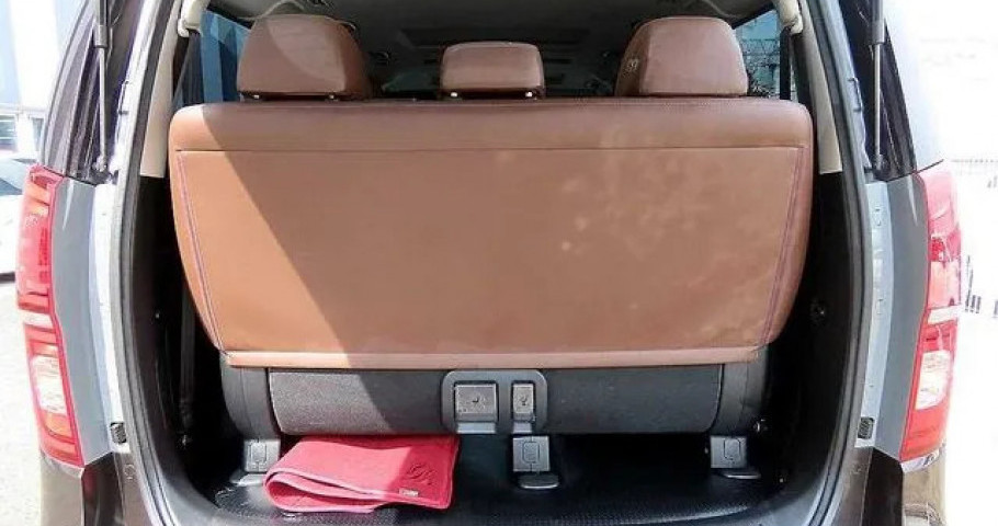 Hyundai Starex 