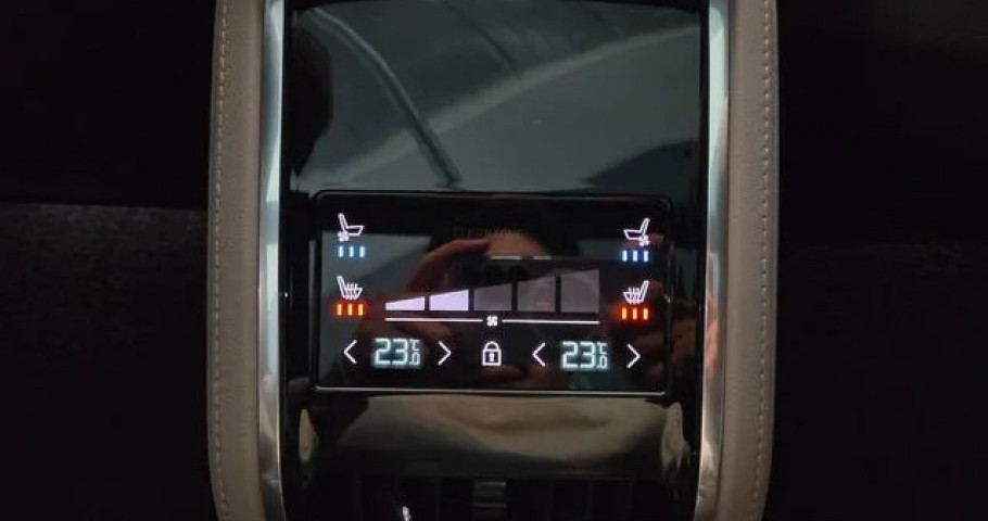 Volvo S90 