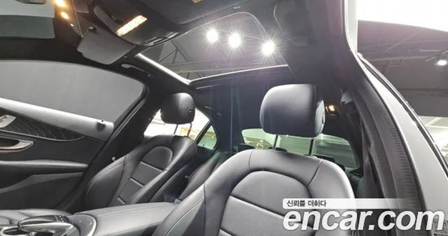 Mercedes-Benz C-Class 