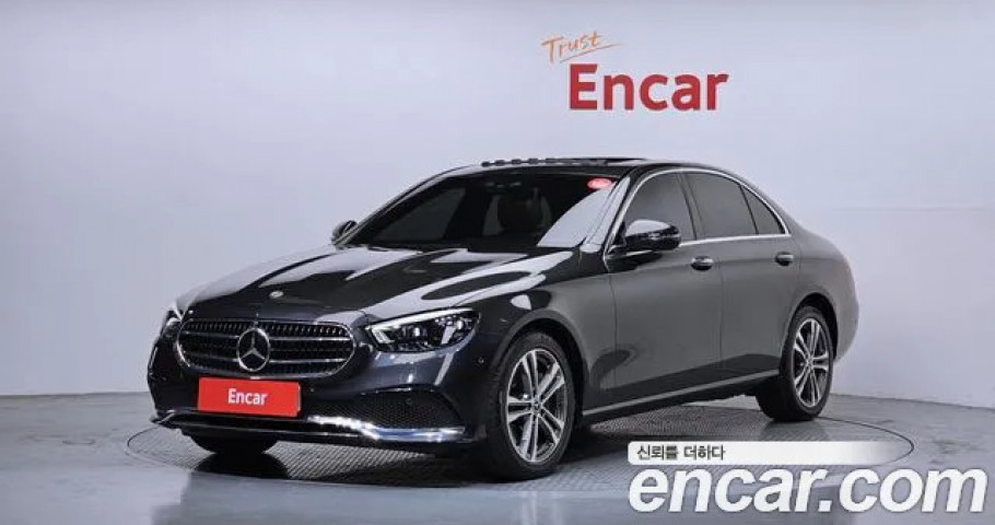 Mercedes-Benz E-Class 