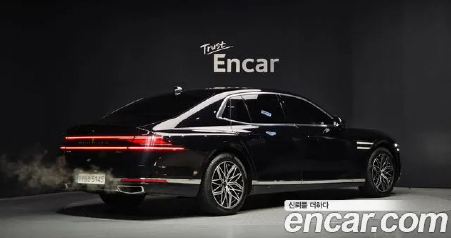 Genesis G90 