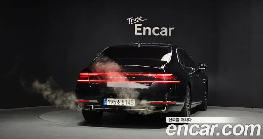 Genesis G90 