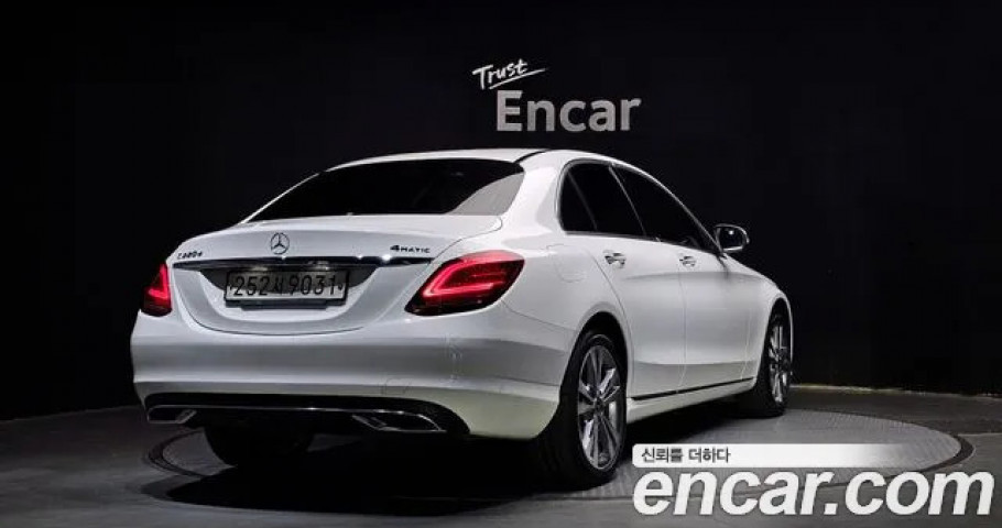 Mercedes-Benz C-Class 