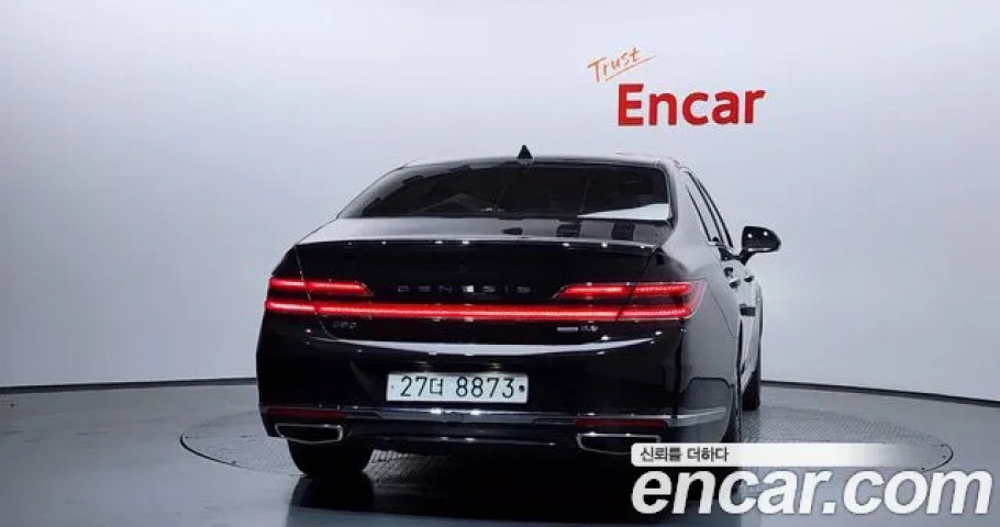 Genesis G90 