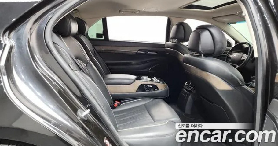 Genesis G90 