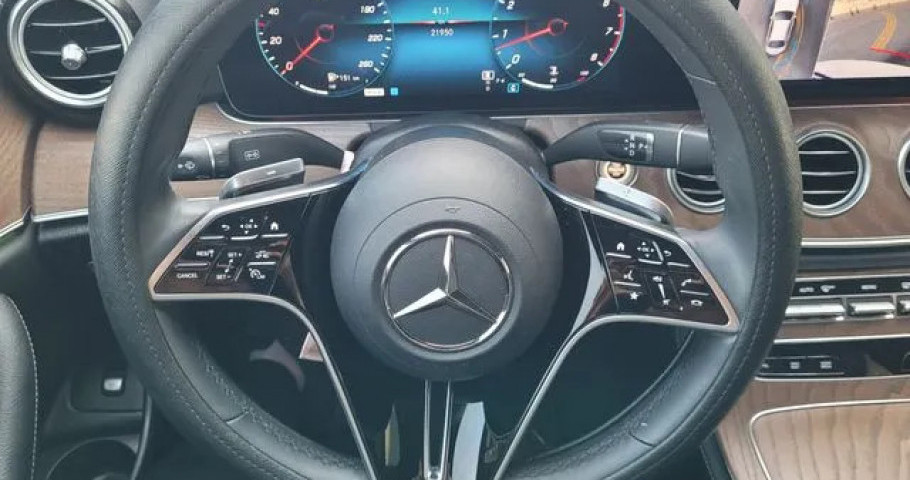 Mercedes-Benz E-Class 