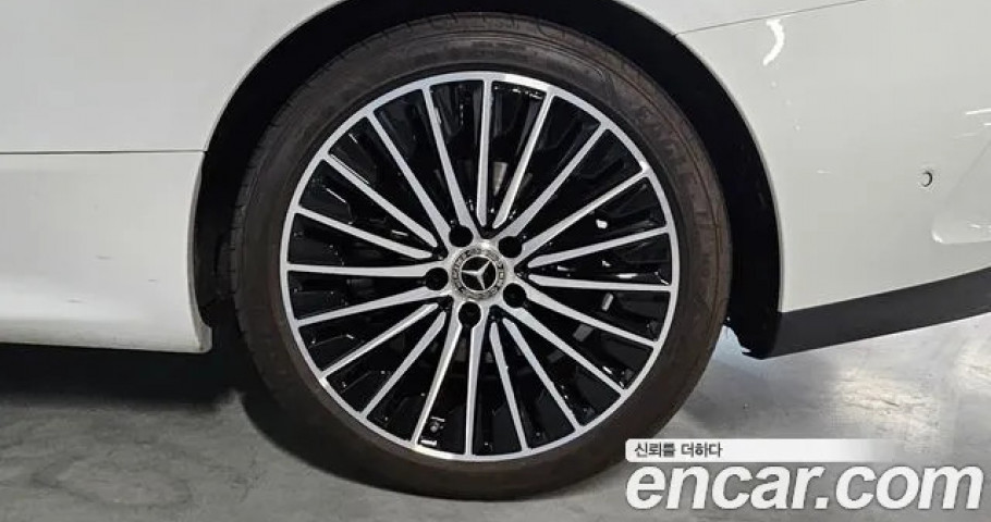 Mercedes-Benz Cle-Class 