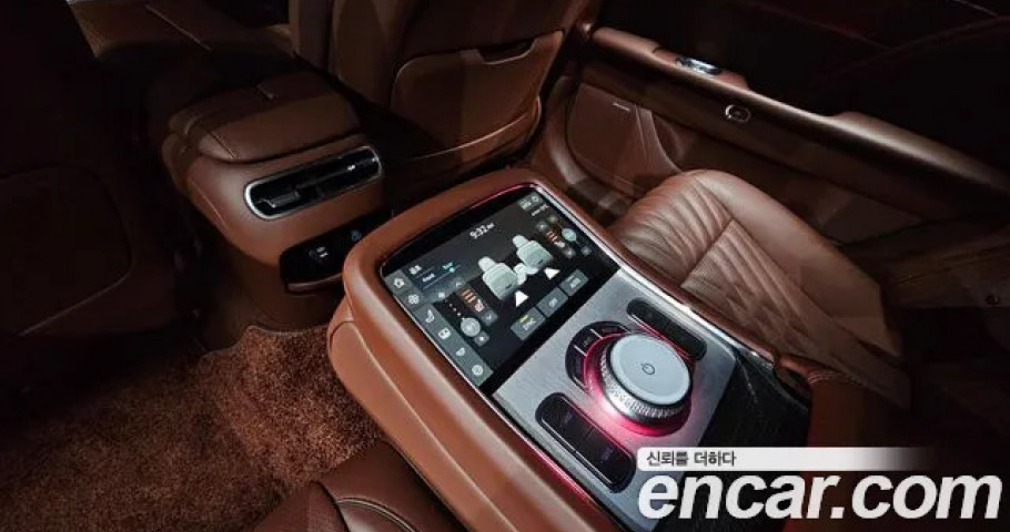 Genesis G90 