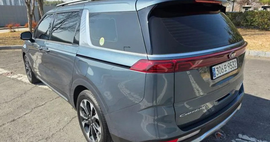 Kia Carnival 