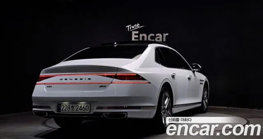 Genesis G90 