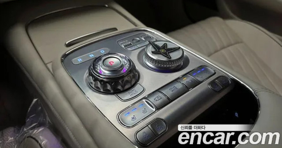 Genesis G90 