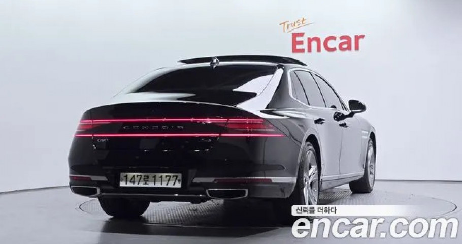 Genesis G90 