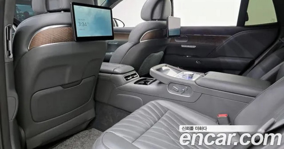Genesis G90 