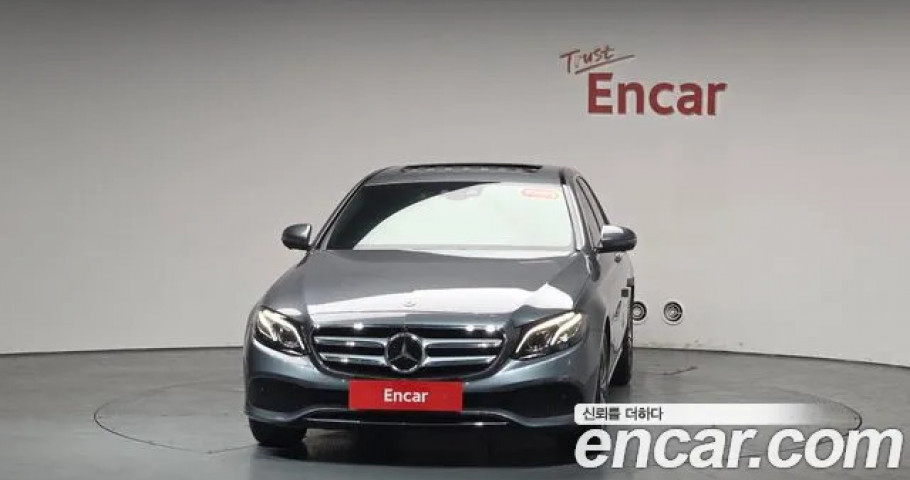 Mercedes-Benz E-Class 