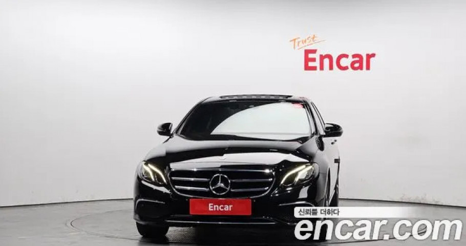 Mercedes-Benz E-Class 