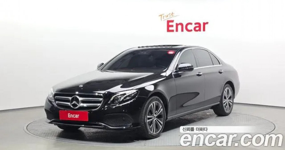 Mercedes-Benz E-Class 