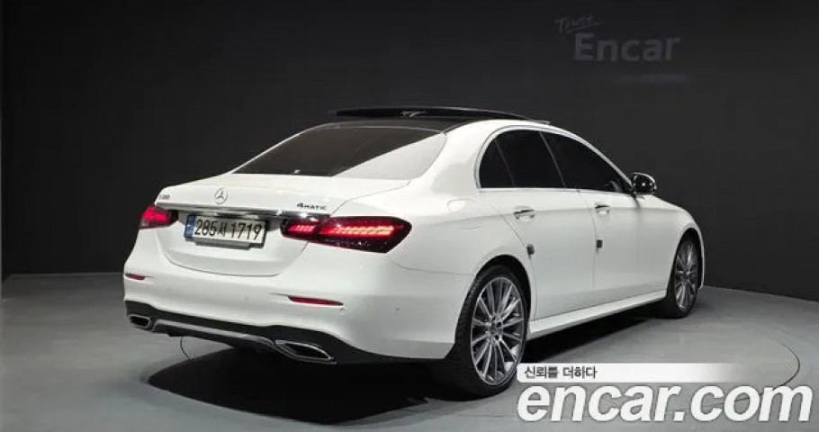 Mercedes-Benz E-Class 