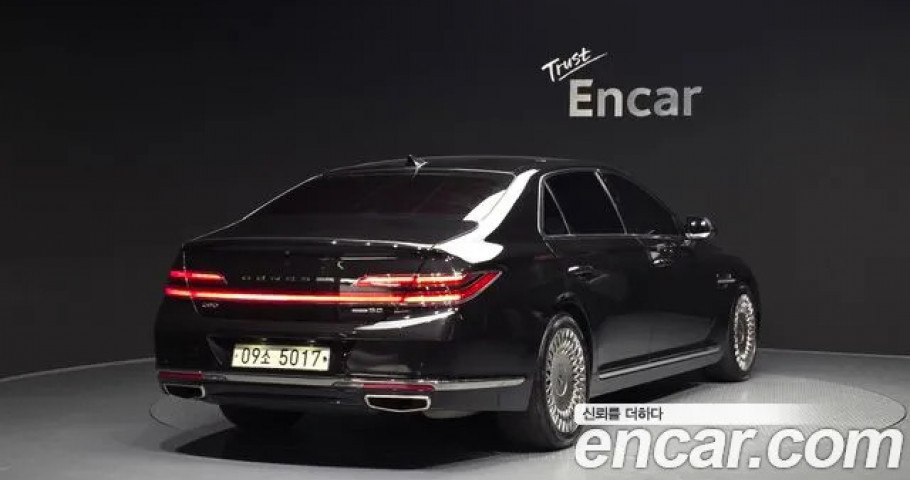 Genesis G90 