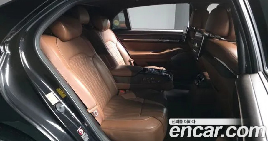 Genesis G90 