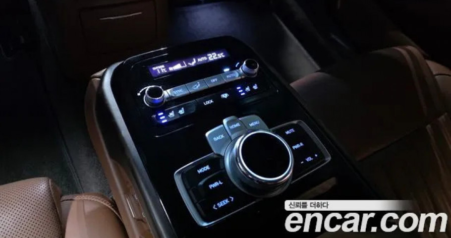 Genesis G90 