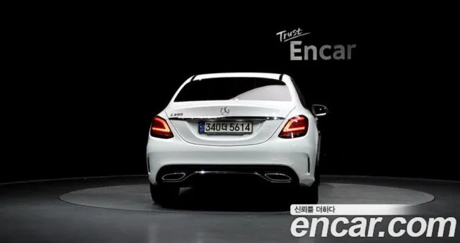Mercedes-Benz C-Class 