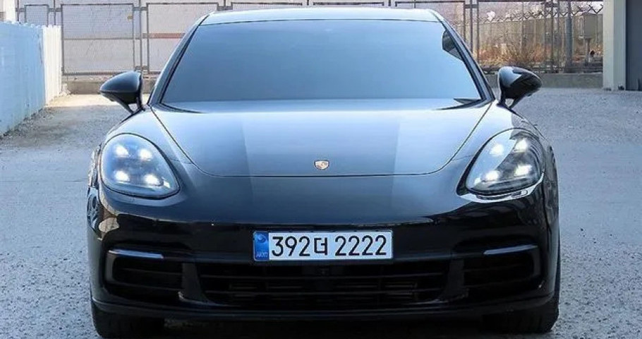 Porsche Panamera 
