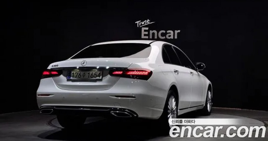 Mercedes-Benz E-Class 