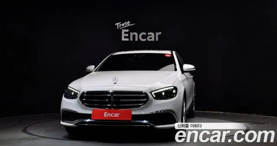 Mercedes-Benz E-Class 