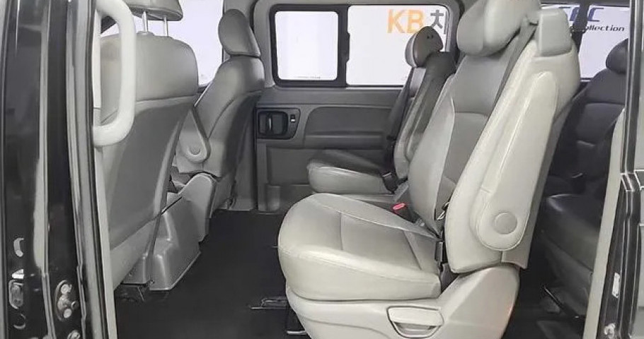 Hyundai Starex 