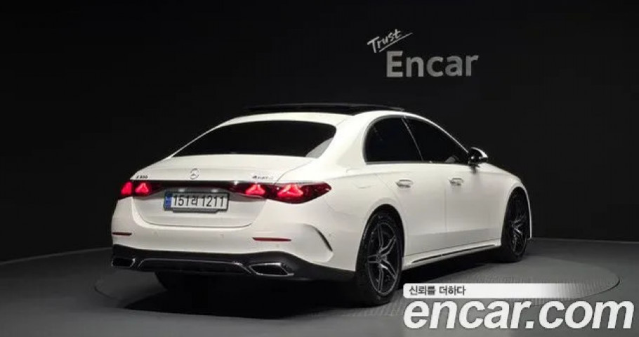 Mercedes-Benz E-Class 