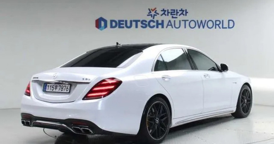 Mercedes-Benz S-Class 