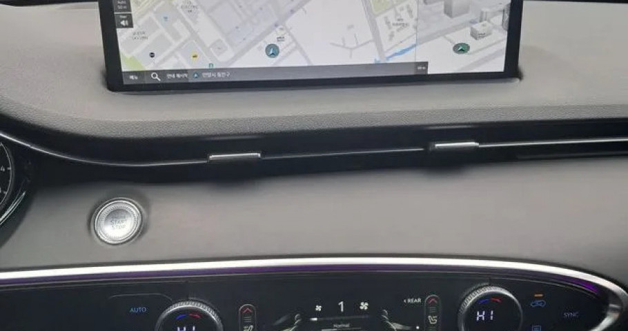 Genesis Gv70 