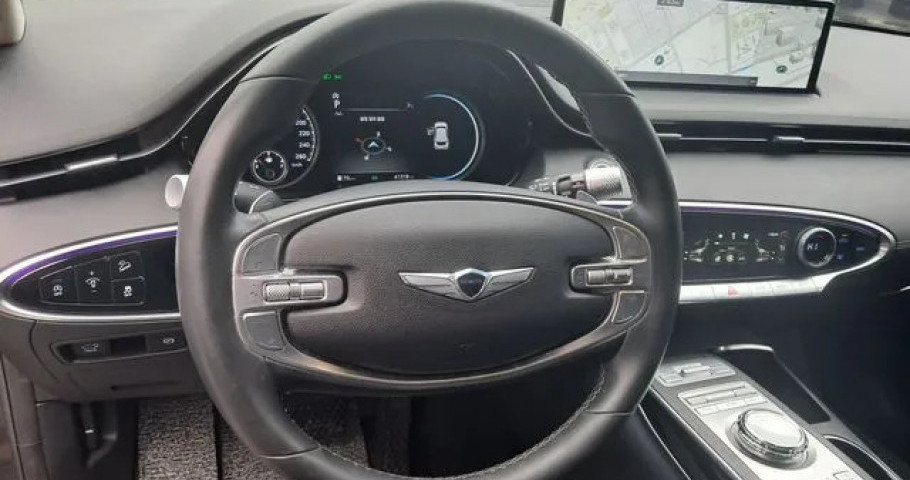 Genesis Gv70 