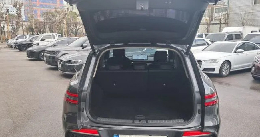 Genesis Gv70 