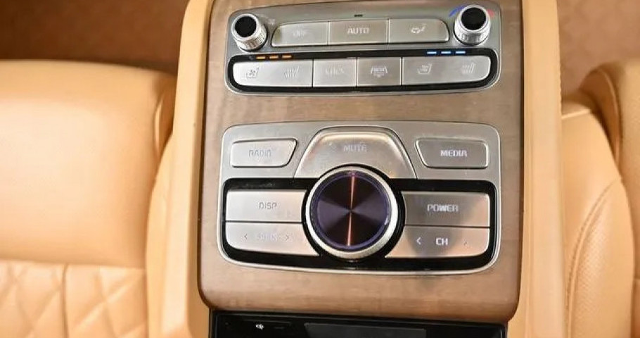 Kia K9 