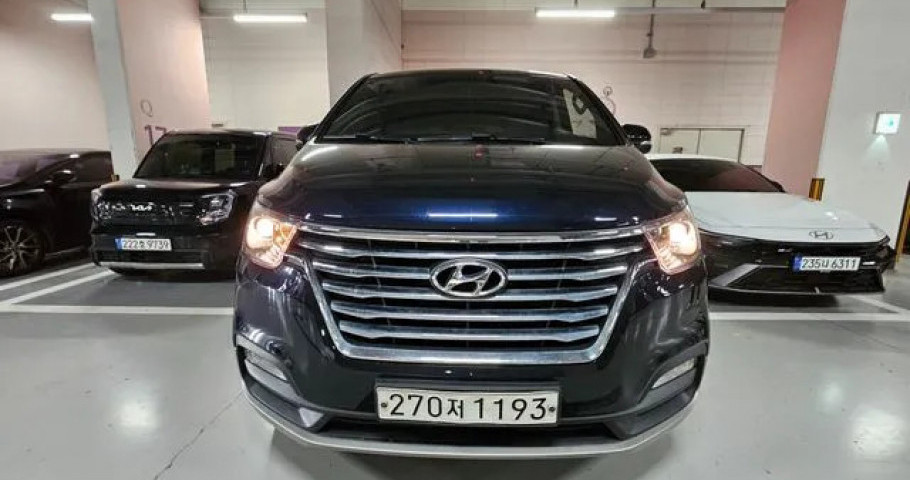 Hyundai Starex 
