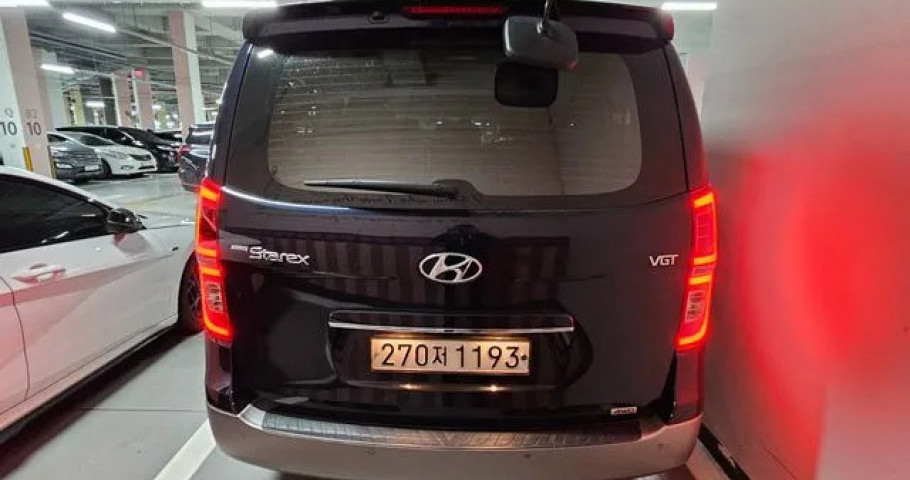 Hyundai Starex 
