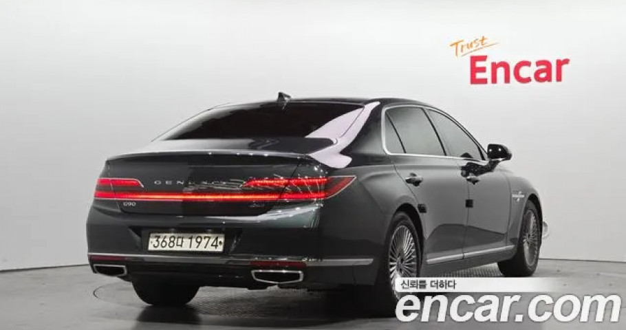 Genesis G90 