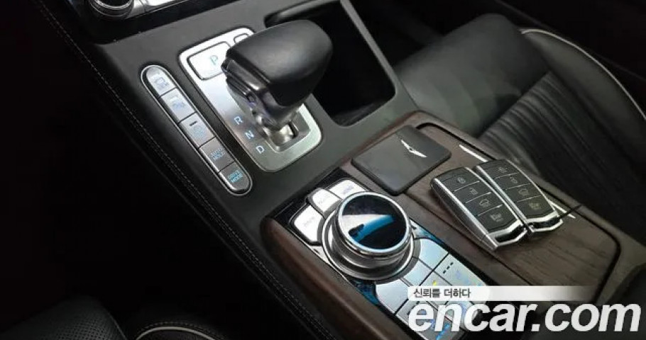 Genesis G90 