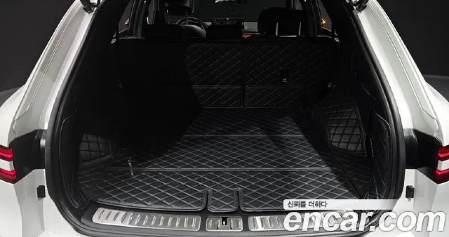 Genesis Gv70 