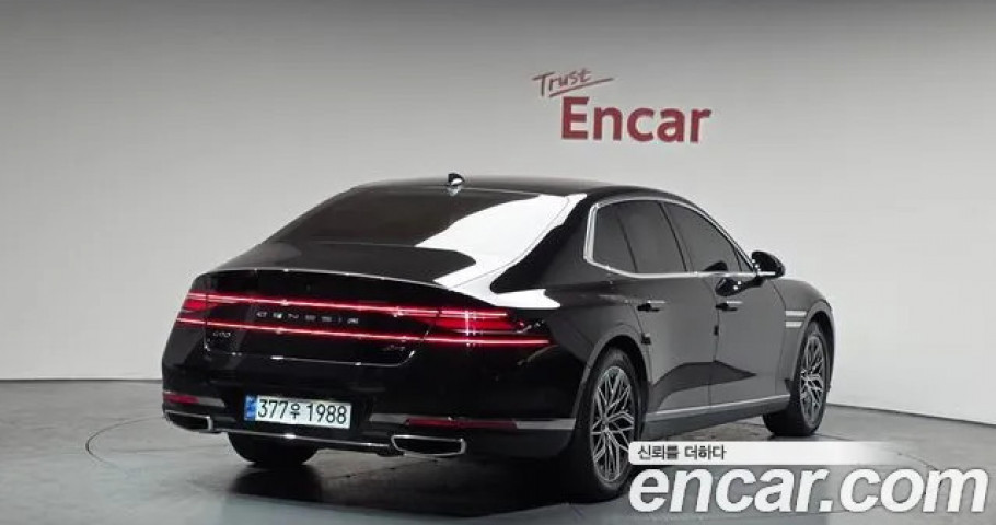 Genesis G90 