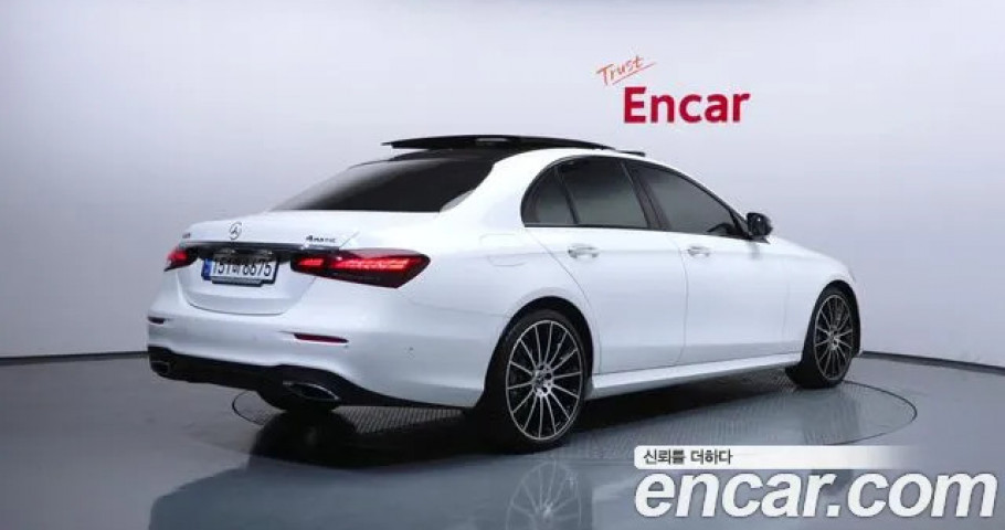 Mercedes-Benz E-Class 