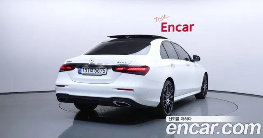 Mercedes-Benz E-Class 