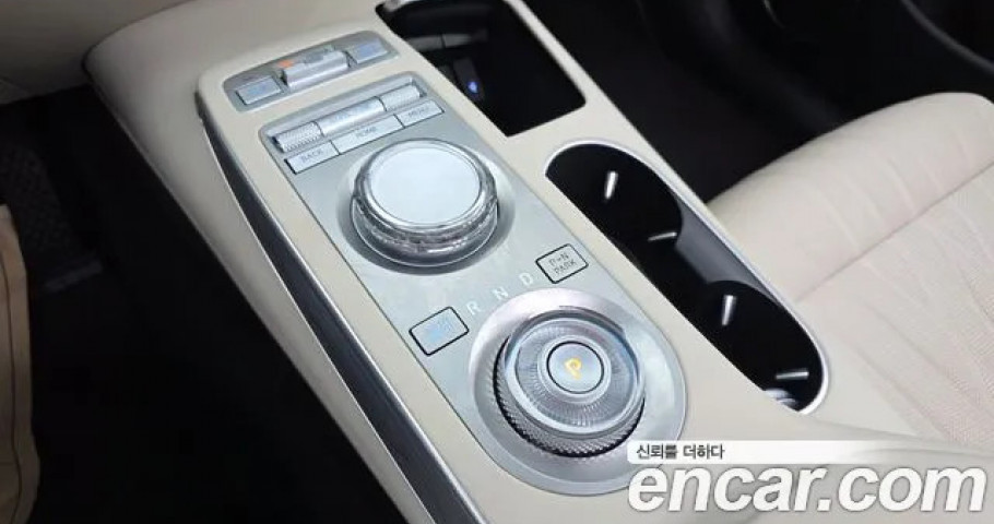 Genesis Gv70 