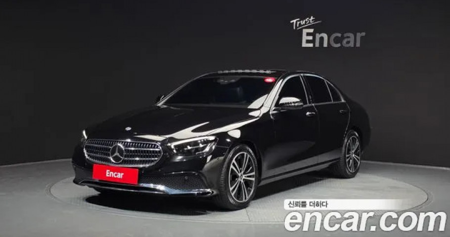 Mercedes-Benz E-Class 