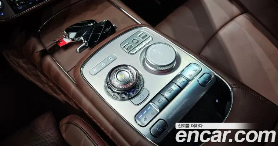 Genesis G90 