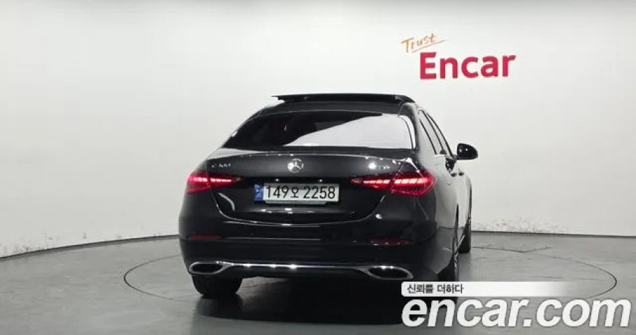 Mercedes-Benz C-Class 